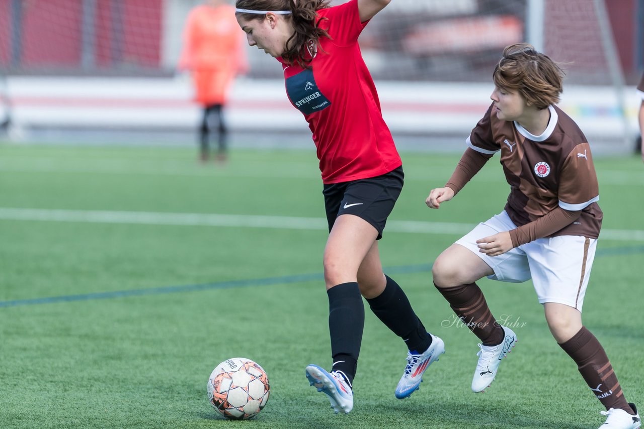 Bild 370 - wBJ FC St. Pauli - Eimsbuetteler TV : Ergebnis: 3:4